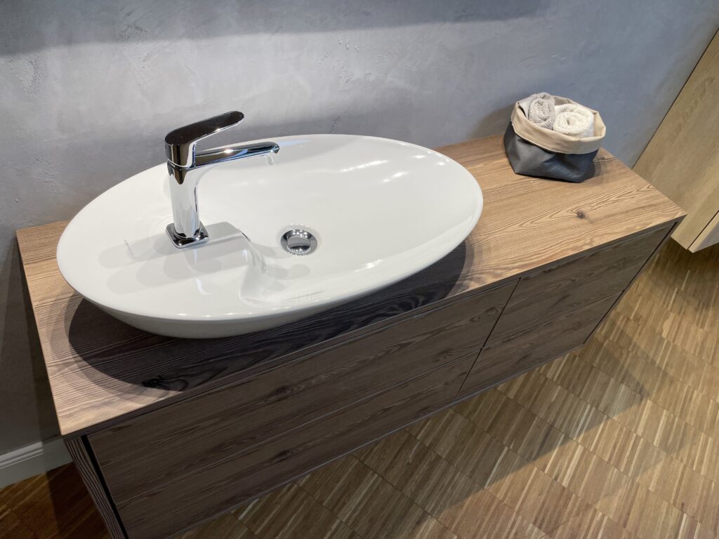 Badezimmer Trends 2025 Waschtisch, Aufsatzbecken