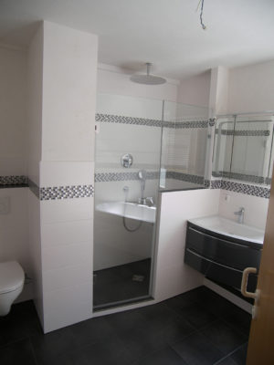 Moderner Badstil Farben Badezimmer