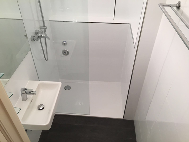 Badidee – Kleines Minibad im Altbau.