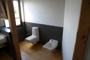 Badezimmer mit Kerlite Fliesen