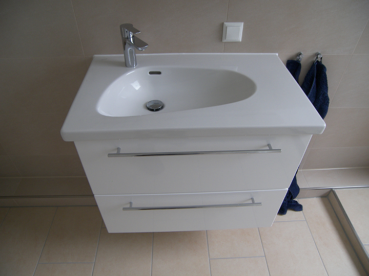 Helles, modernes Duschbad auf 7qm (Bad 068) - Bäder Dunkelmann